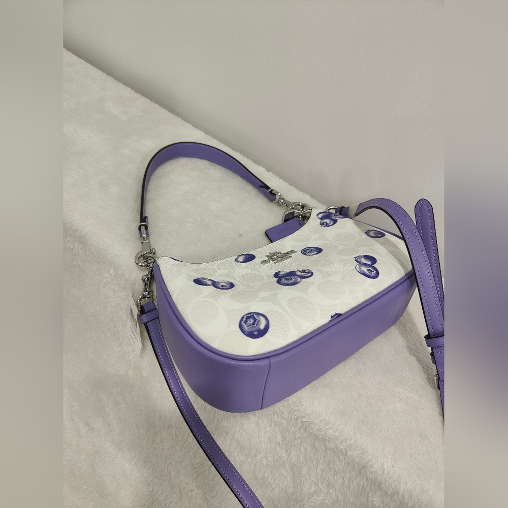 Teri Shoulder Bag In Signature Canvas With Blueberry Print - Picture 11 of 15